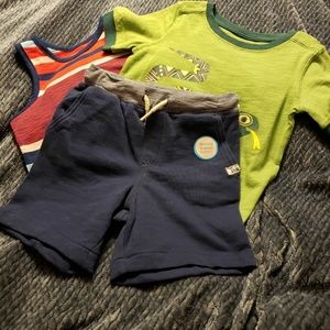 3T Boys 2- shirts 1- shorts set